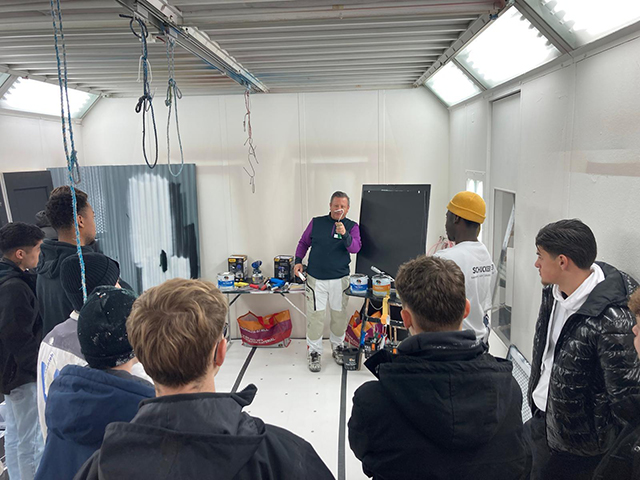 Lack und Mehr – Workshop mit Diego Gomez Velazquez/Caparol